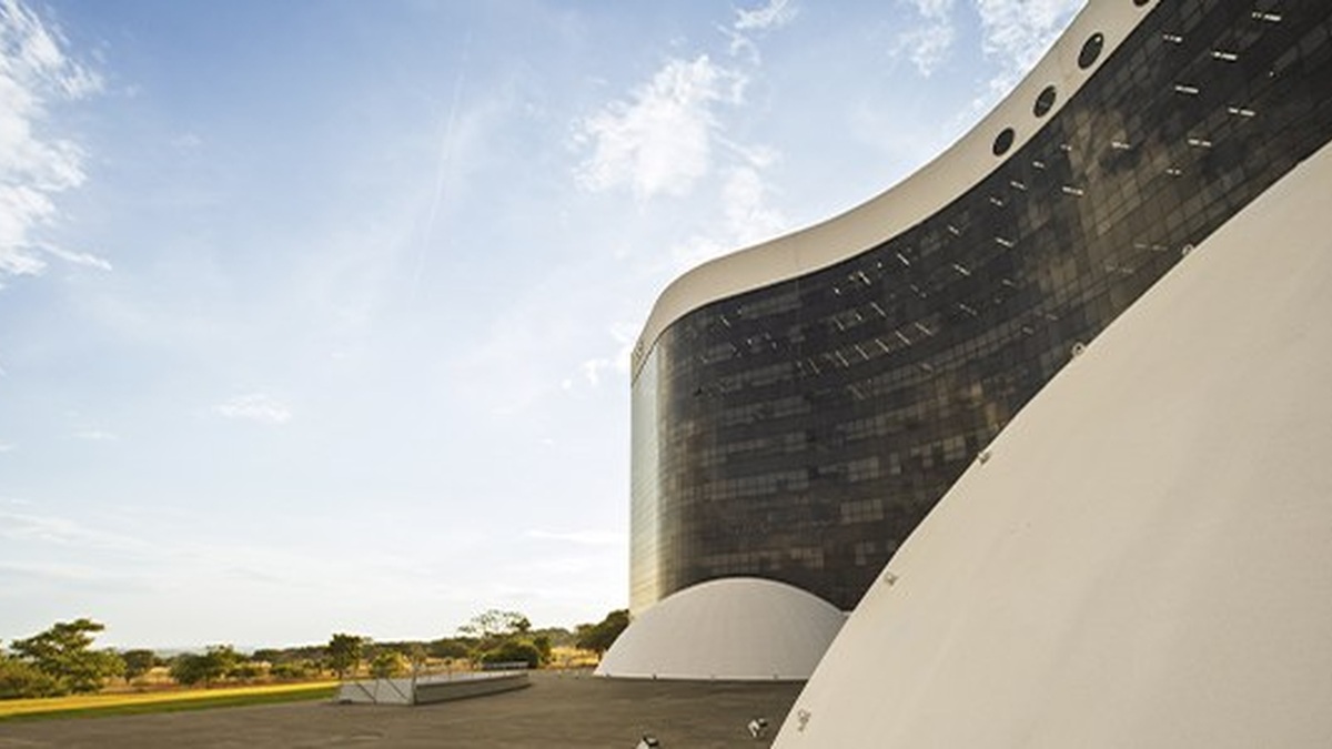 Fachada da sede do Tribunal Superior Eleitoral, em Brasília